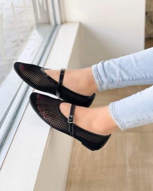 Briana- Black